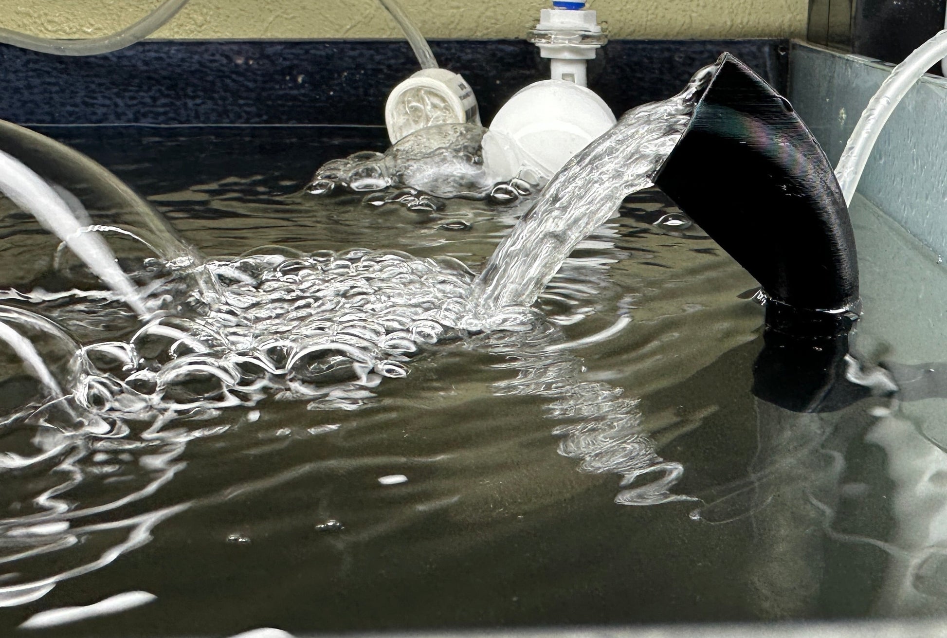 AeroQuite aeration setup with tubing
